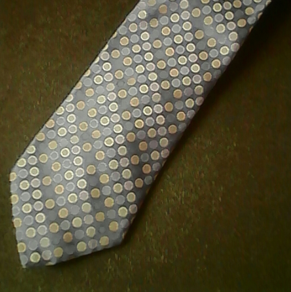 100%silk tie